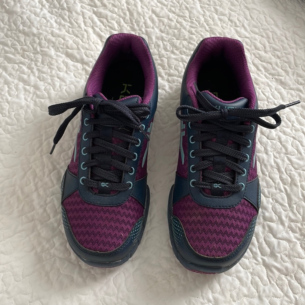 Kuru Quantum size 7 Wide worn twice